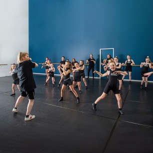 Students in a dance class at Simone's School of Performing Arts, showcasing why our school is the ideal choice for building confidence, skill, and a love for dance.